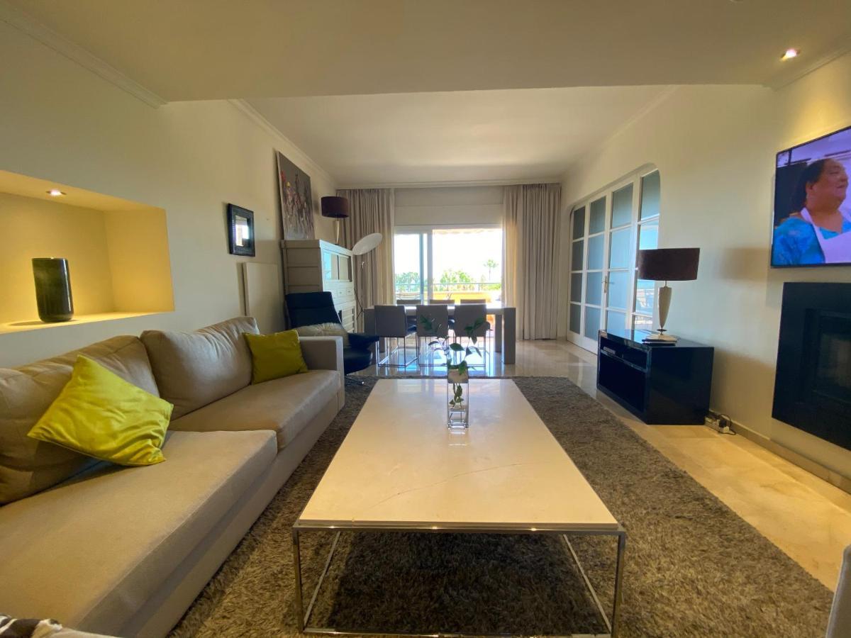 Luxury Elviria Hills Apartment Marbella